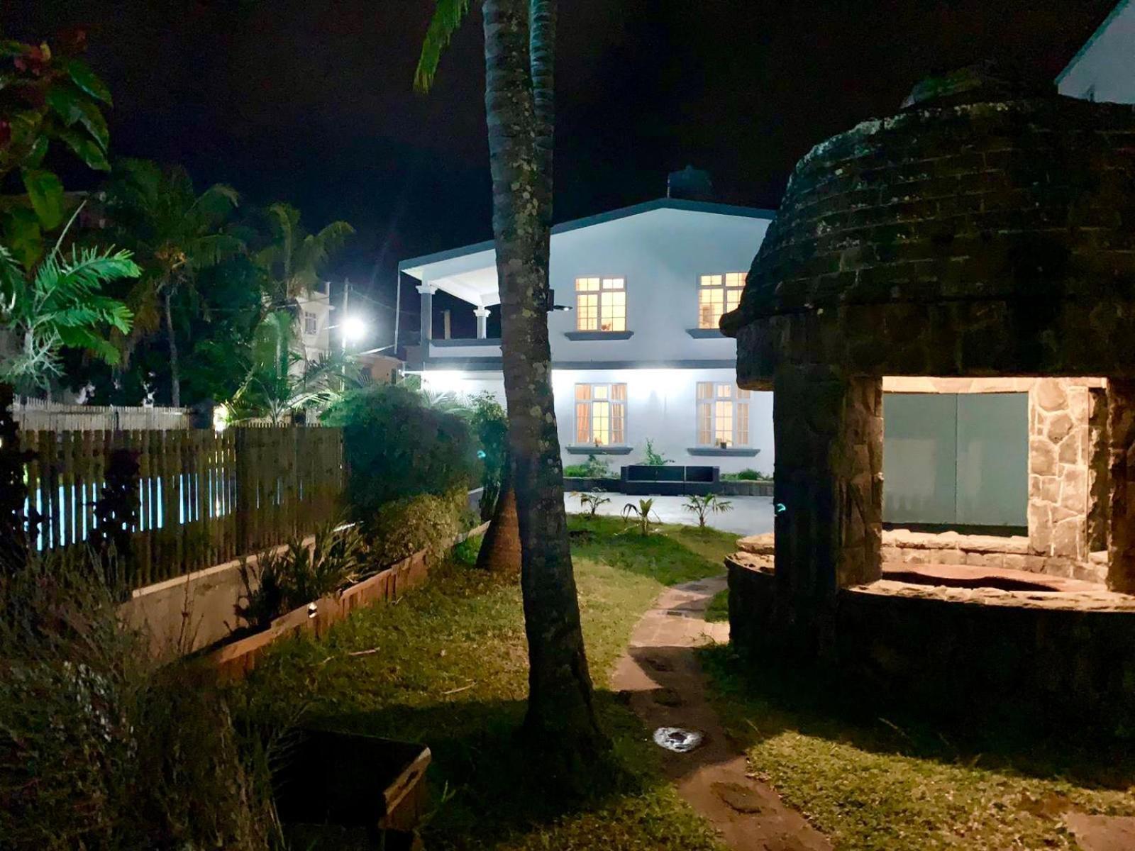 White Castle Villa Pereybere Beach Exterior photo